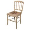 Chaise entièrement peinte et patinée à la main par La Fée Caséine dans le style de Seraphine de Senlis
