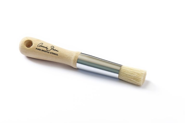 pinceau à pocher pour réaliser des pochoirs avec la peinture décorative Chalk paint d'Annie Sloan