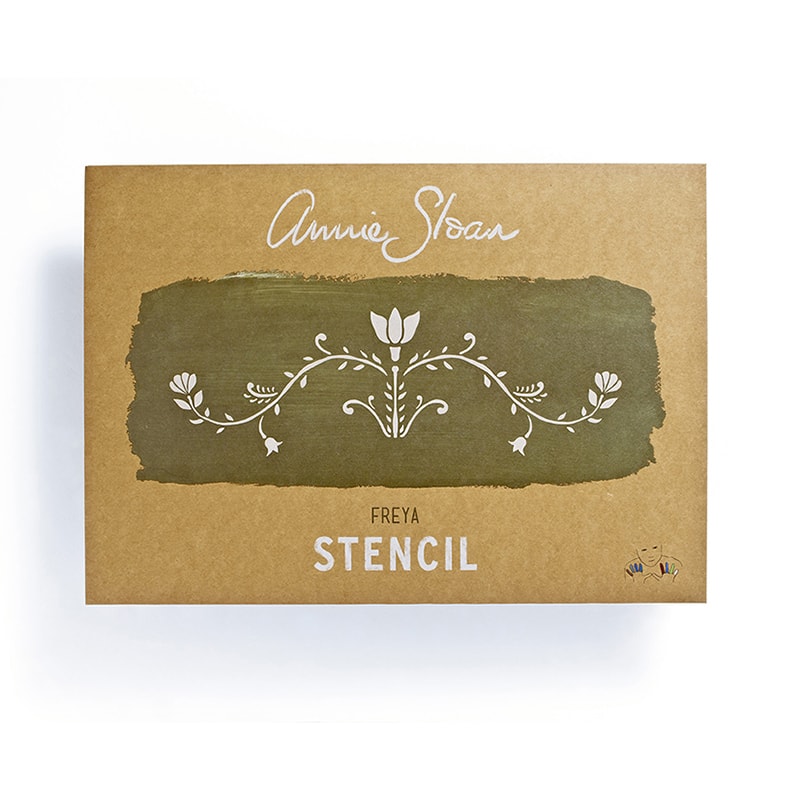pochoir Annie Sloan pour relooking de meuble à la Chalk Paint