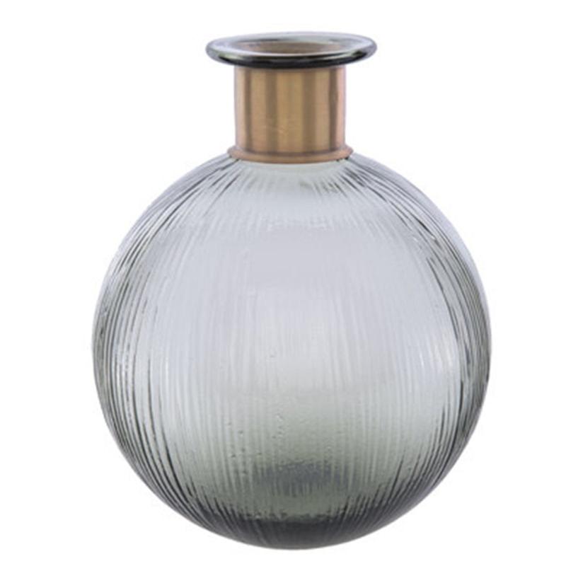 Vase boule en verre fumé gris et laiton 1 Vase boule en verre fumé gris et laiton