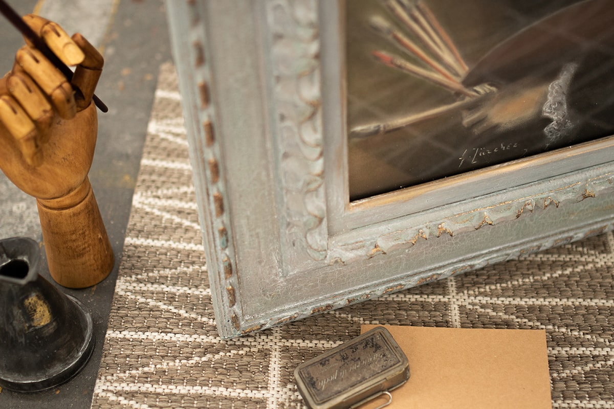 cadre-renaissance-detail-relooking-la-fee-caseine-chalk-paint-annie-sloan-2-min Cadre renaissance relooké par La Fée Caséine avec la peinture décoration Chalk Paint d'Annie Sloan