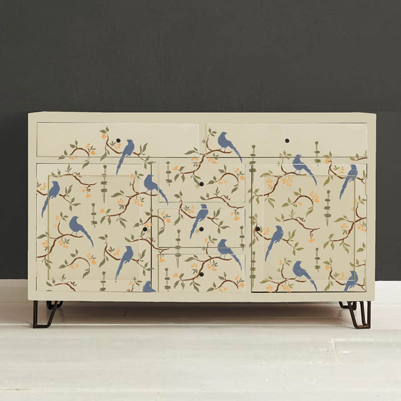 pochoir chinoiserie birds annie sloan peint sur un meuble