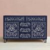 pochoir faux bone inlay Annie Sloan peint sur une commode
