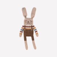 doudou de lapin en salopette de laine