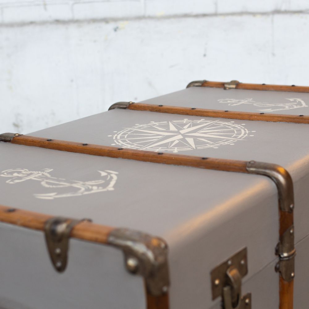 motifs pochoirs malle cintree voyage